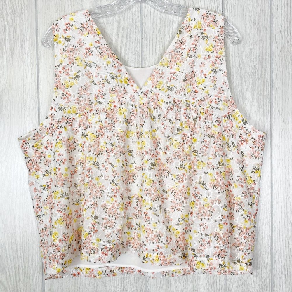 Loft | Embroidered Floral Cropped Tank Top Blouse Size XL